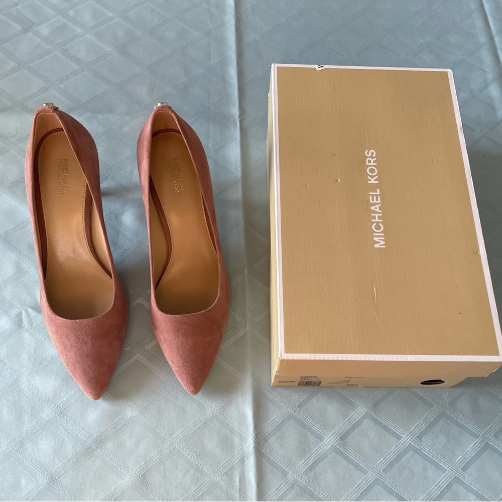 Michael Kors suede heals size 7.5 dusty rose